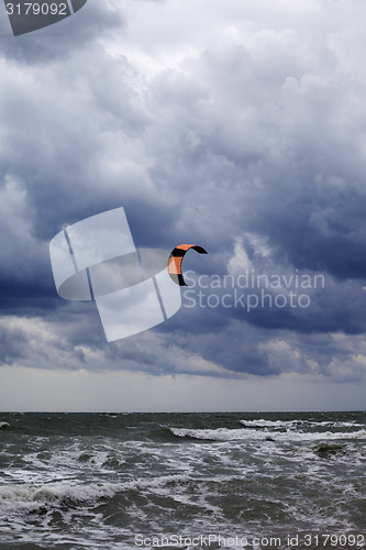 Image of Power kite and gray sky