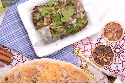 Image of Beef pizza with bread, cinnamon and lemon