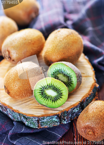 Image of fresh kiwi