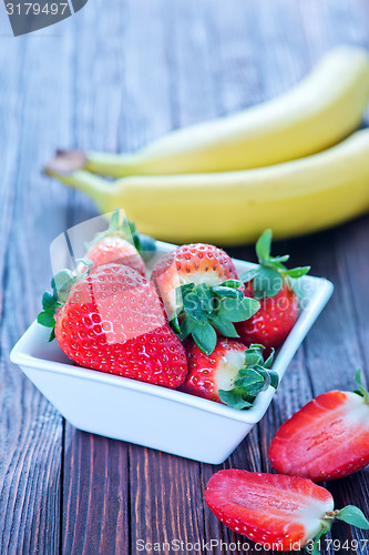 Image of banana and strawberry
