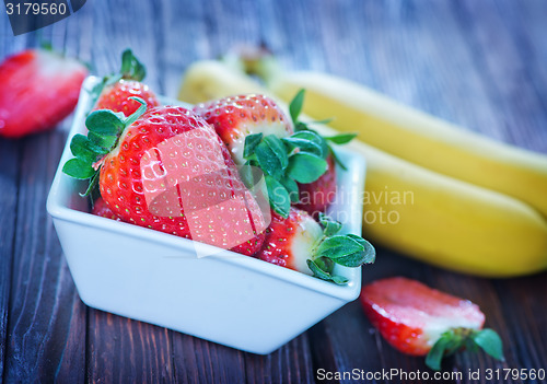 Image of banana and strawberry