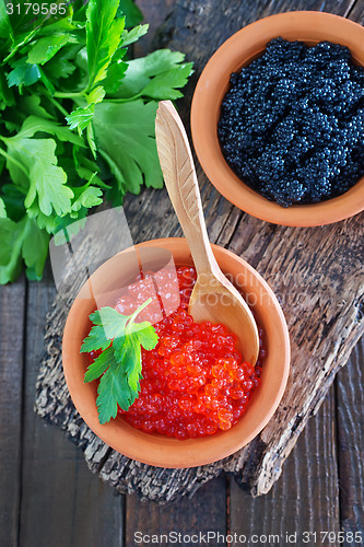 Image of black and red caviar