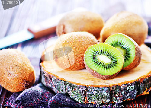 Image of fresh kiwi