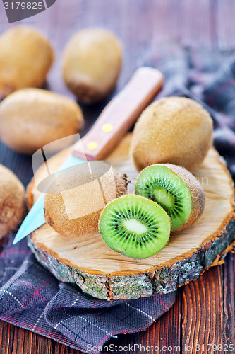 Image of fresh kiwi