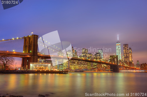 Image of Brooklyn bridge at dusk, New York City.
