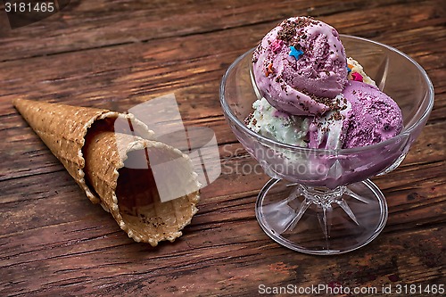 Image of fruit ice cream in  bowl