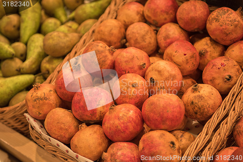 Image of pomegranates 