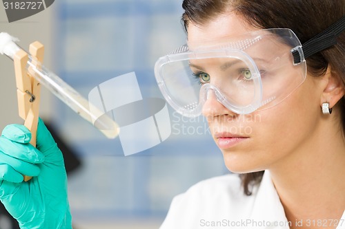 Image of Health care professional in lab.