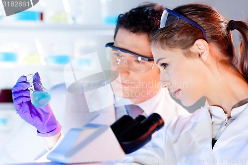 Image of Health care professionals.
