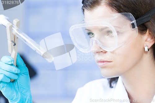 Image of Health care professional in lab.