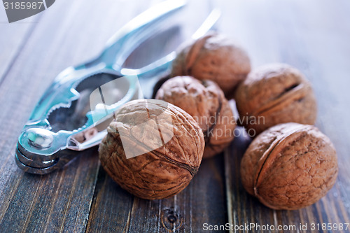 Image of walnuts