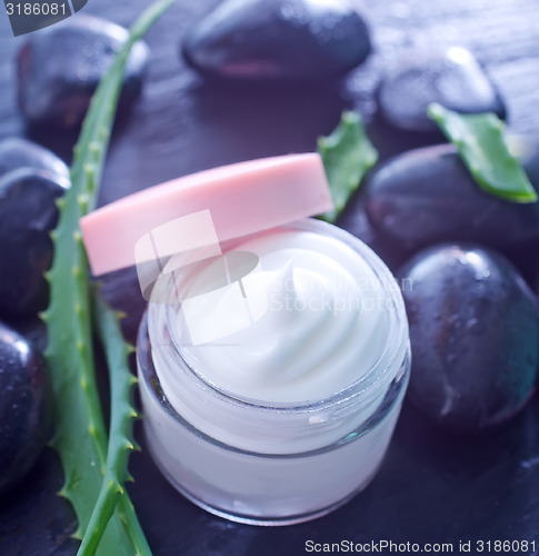 Image of cosmetic cream