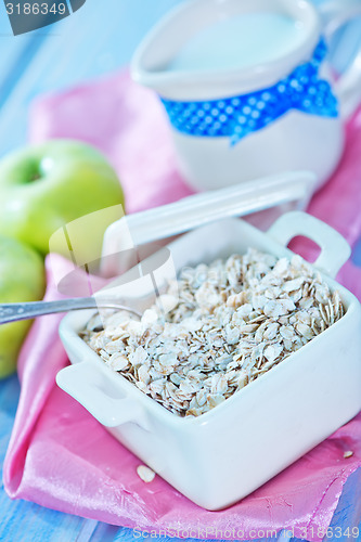 Image of oat flakes