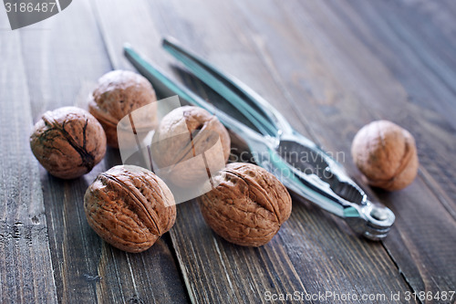 Image of walnuts