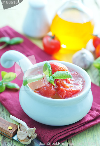 Image of tomato in sauce