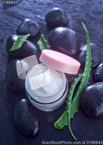 Image of cosmetic cream