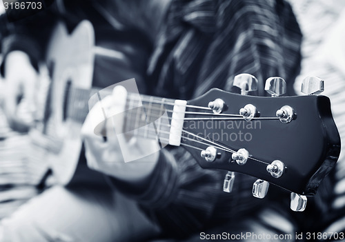 Image of guitar