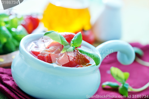Image of tomato in sauce