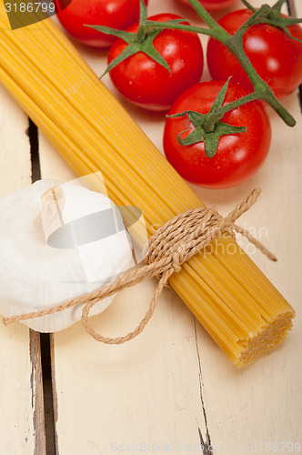 Image of Italian basic pasta ingredients