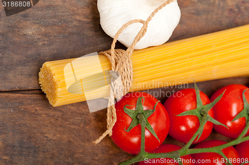 Image of Italian basic pasta ingredients