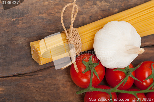 Image of Italian basic pasta ingredients