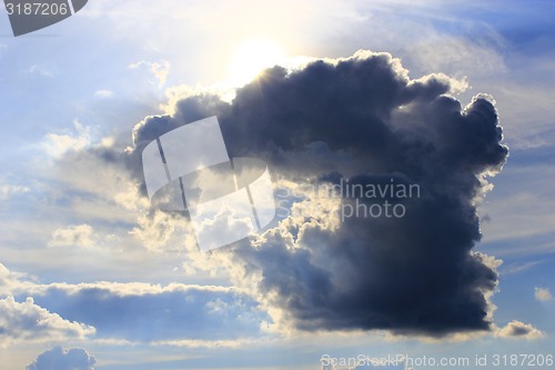 Image of cloud with unusual shape