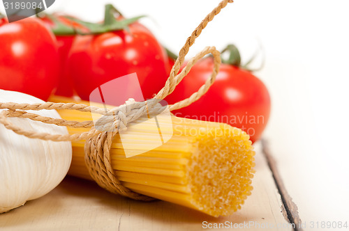 Image of Italian basic pasta ingredients