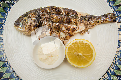 Image of Grilled fish with lemon 