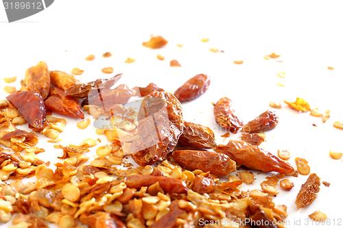 Image of dry chilli and seeds