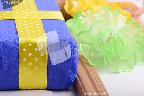 Image of set of gift box, bow and ribbons