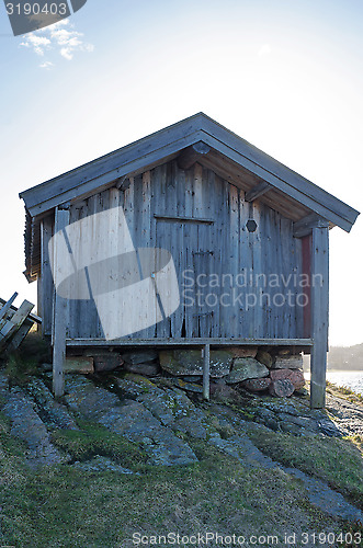 Image of old boathouse