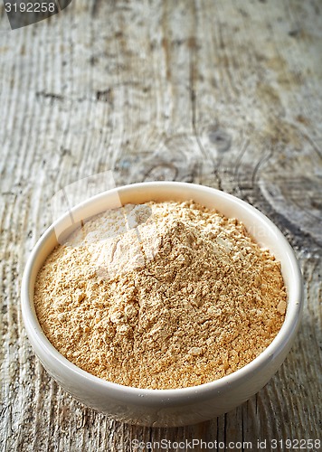 Image of bowl of maca powder