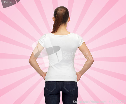 Image of woman in blank white t-shirt