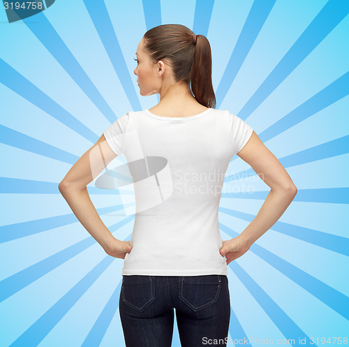 Image of woman in blank white t-shirt