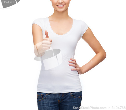 Image of woman showing thumbs up