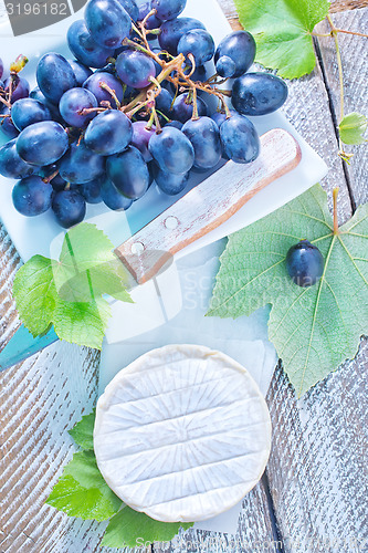 Image of cheese and grape