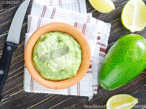 Image of sauce from avocado