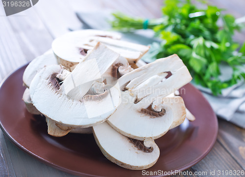 Image of raw mushroom