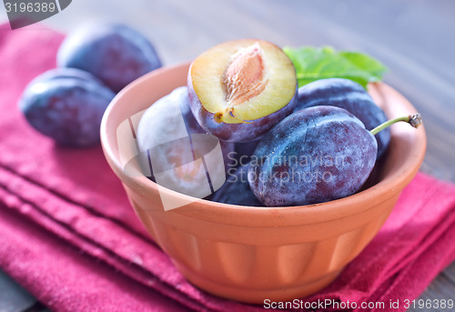 Image of plums