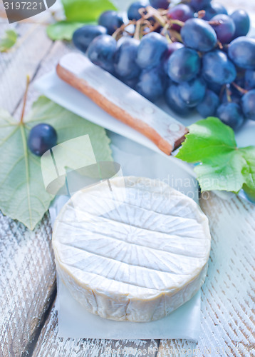 Image of cheese and grape