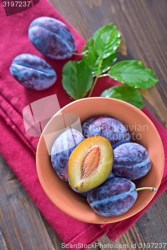 Image of plums