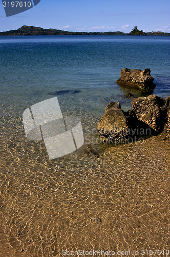 Image of rocks in mamoko bay