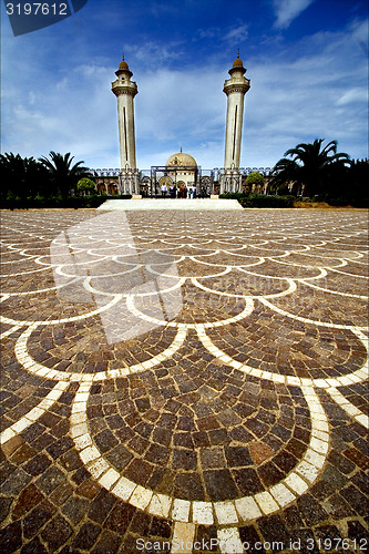 Image of gold mausoleum