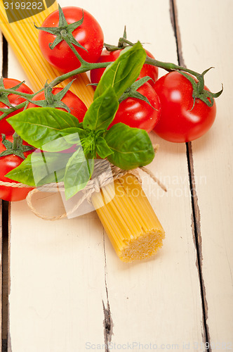 Image of Italian basic pasta ingredients