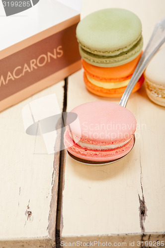 Image of colorful french macaroons 