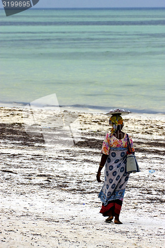 Image of masai walking