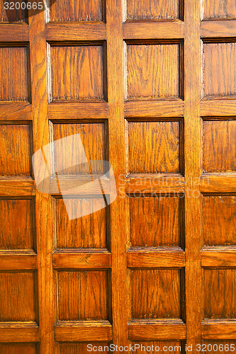 Image of the taino rusty brass brown knocker in a 