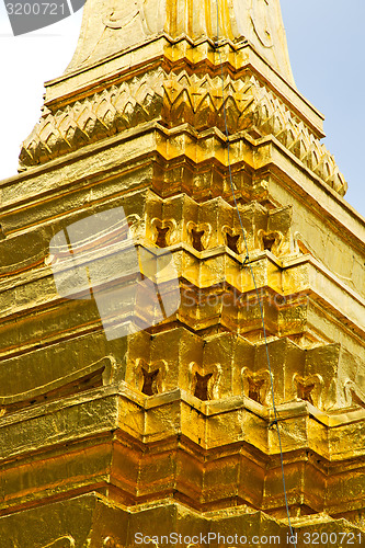 Image of  pavement gold    temple   in   bangkok  thailand incision of  t