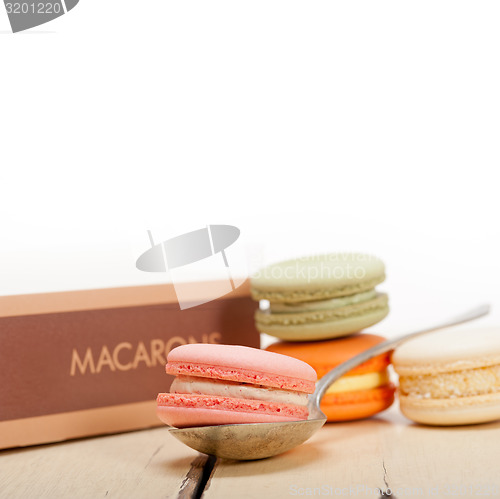 Image of colorful french macaroons 