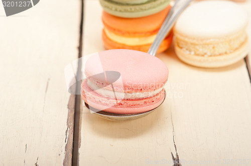 Image of colorful french macaroons 